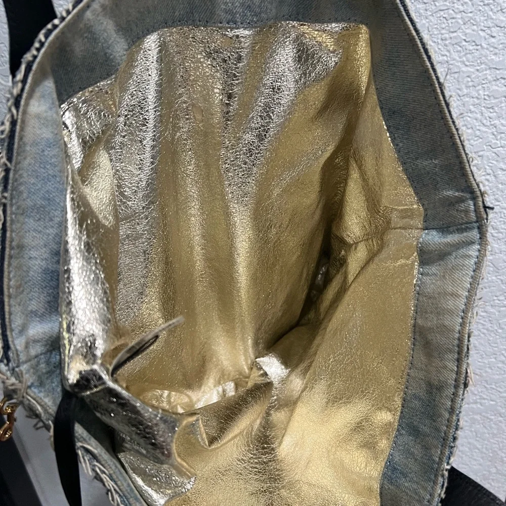 Limited Edition Marc Jacobs denim tote bag on sale! - Picture 9 of 12